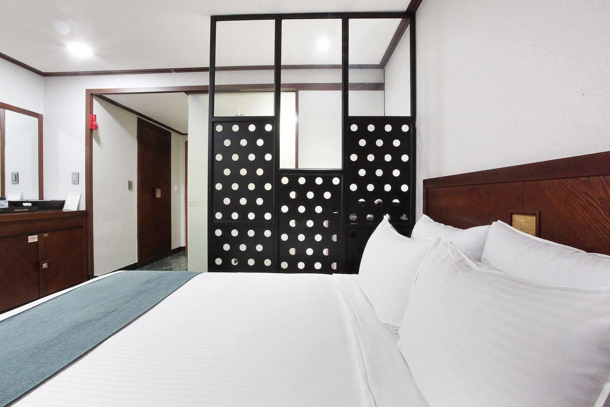 Noblesse Hotel Τζέτζου Εξωτερικό φωτογραφία